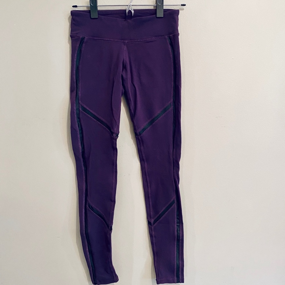 🚨 SOLD 🚨 ALO Talia Yoga Leggings